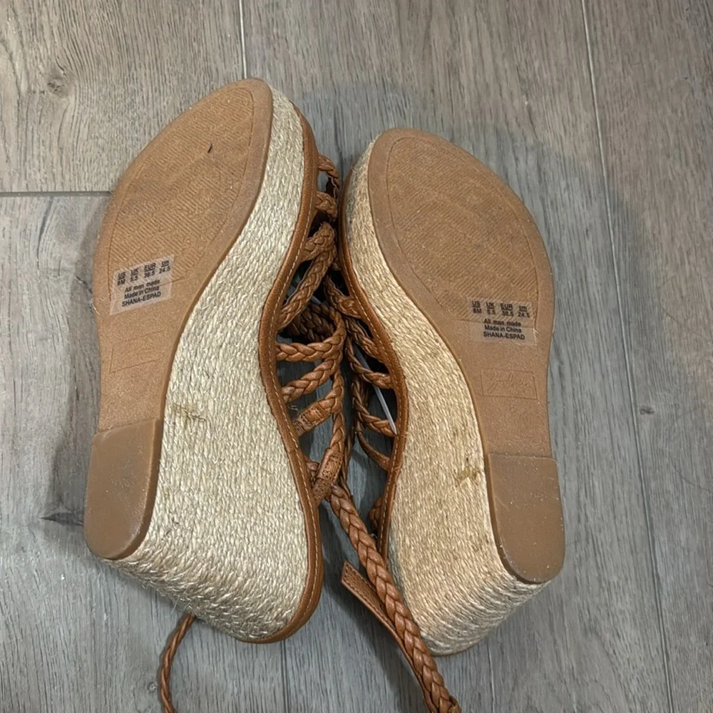 NEW! Zodiac Shana Espadrille Wedge Sandals - Size 8M ✈️